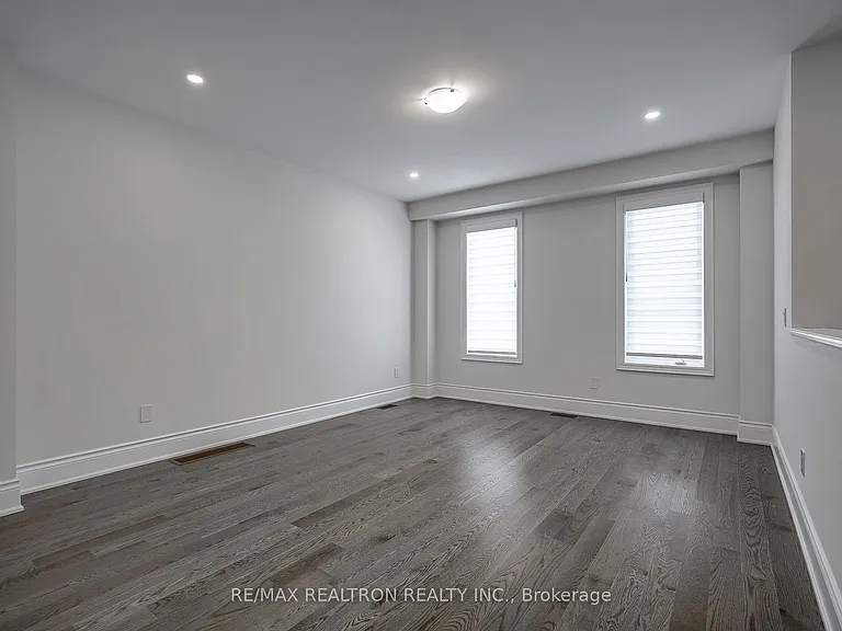 9480 Bayview Ave #4A — Photo 13