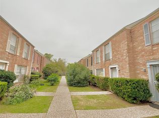 4166 Belle Park Dr #4166, Houston, TX 77072