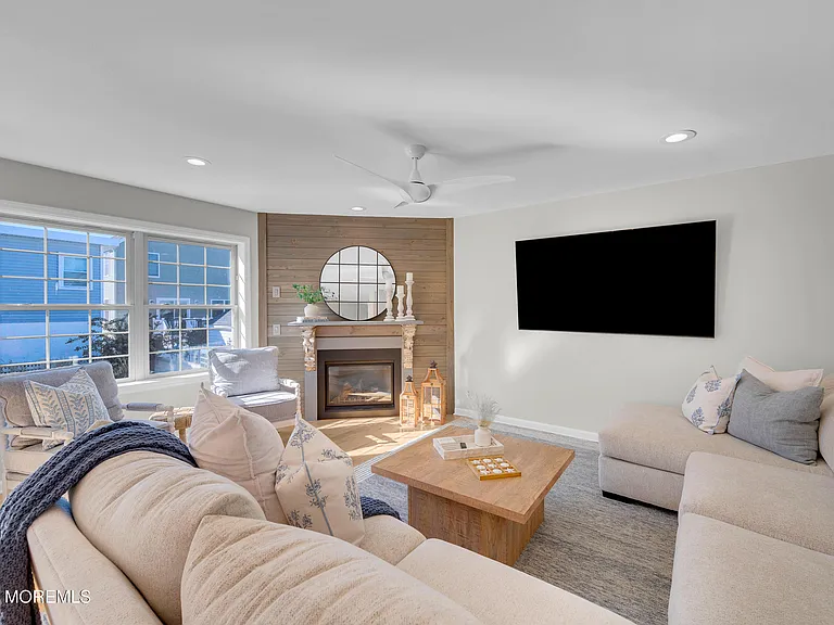 111 I St — Photo 22