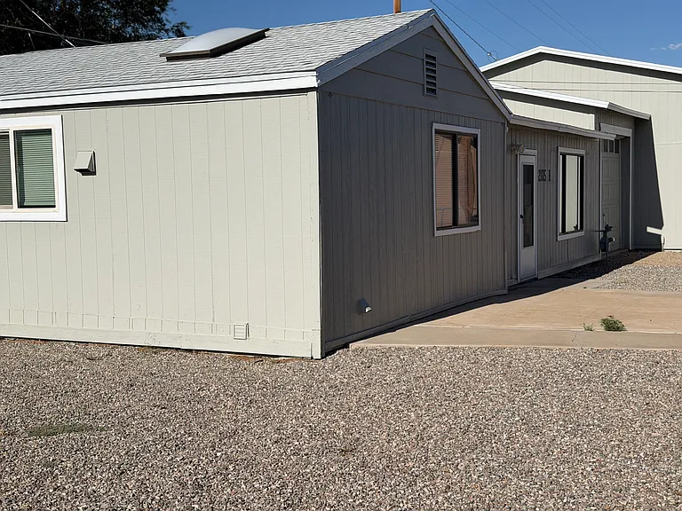 2105 E Packard Ave #B — Photo 2