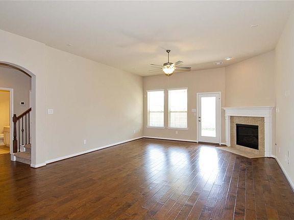 5th image of 9726 Victoria Rose Ln