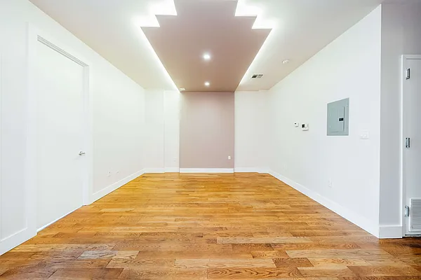 Rented by Nooklyn NYC LLC | media 22