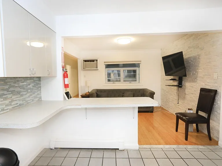 391 Manila Ave #2 — Photo 6