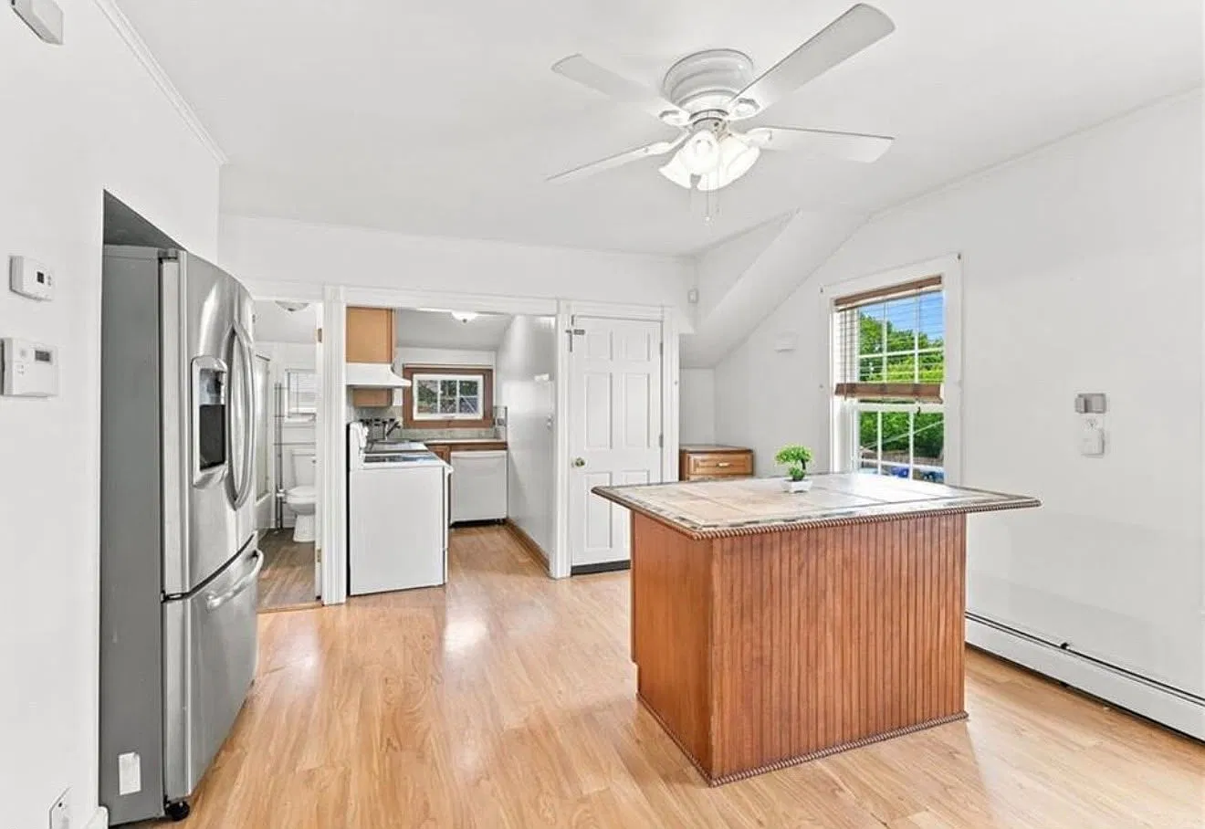 2 bed, 784 sqft, $2,100 — Photo 4