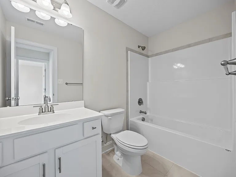 432 Montgomery Dr — Photo 4