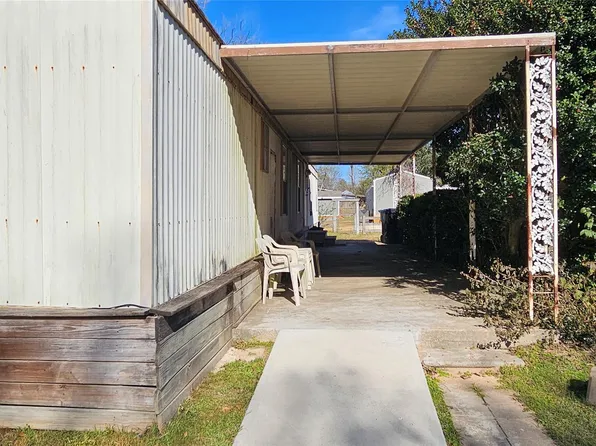 502 S Pine Cir, Pinehurst, TX 77362