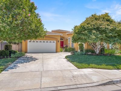 2384 Vermont Ave, Clovis, CA, 93619
