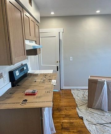 5th image of 98-100 Granite Ave #3