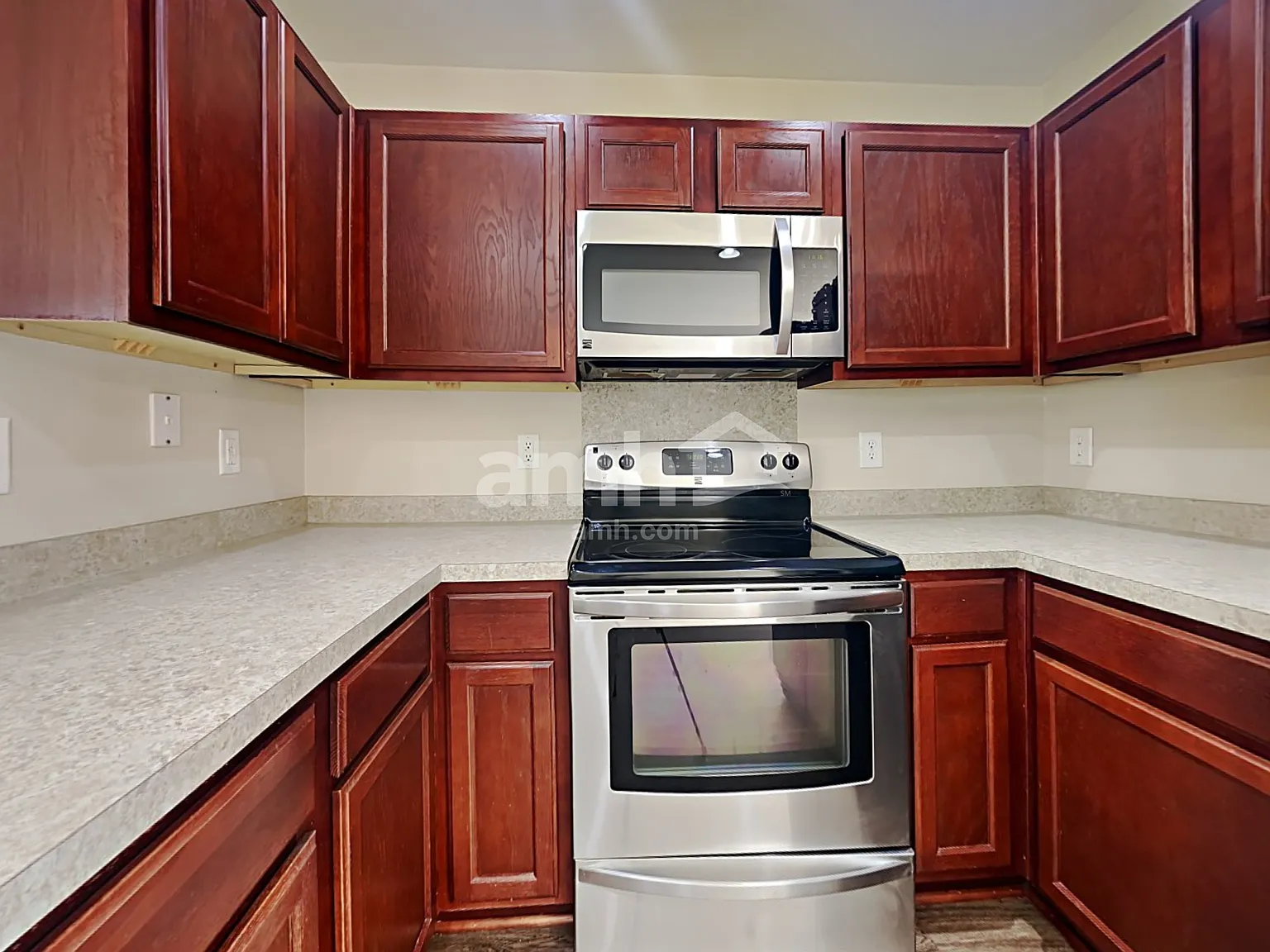 3 bed, 2.0 bath, 1173 sqft, $2,065 — Photo 4