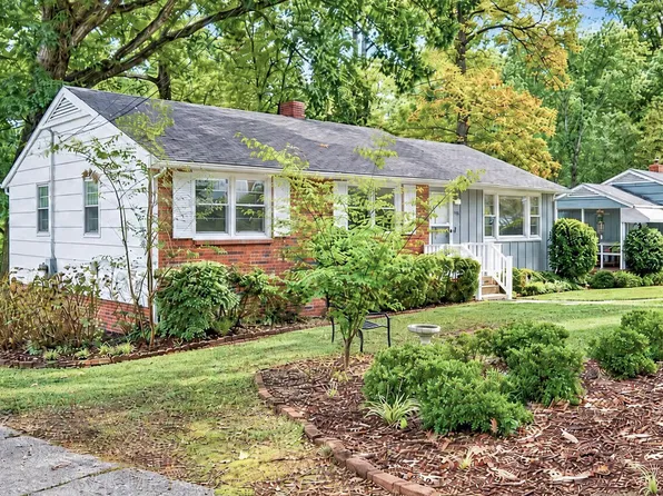 2126 Woodview Dr, Raleigh, NC 27604