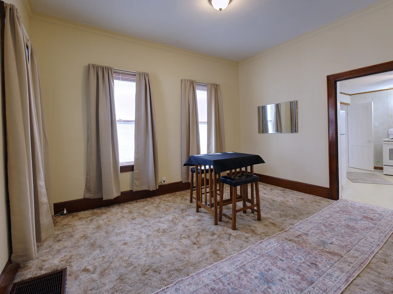 2 bed, 921 sqft, $1,100 — Photo 4