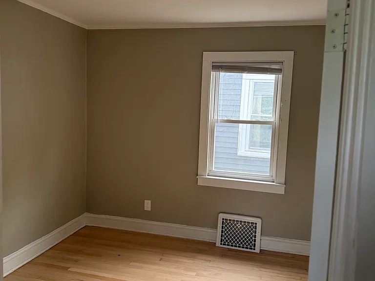 310 W Scott St #A — Photo 7