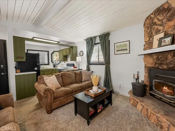 267 Spruce Ln, Sugarloaf, CA 92386