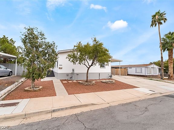 3rd image of 1313 Coronado Dr