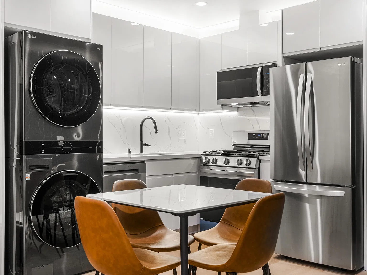 2520 Regent St — Photo 3