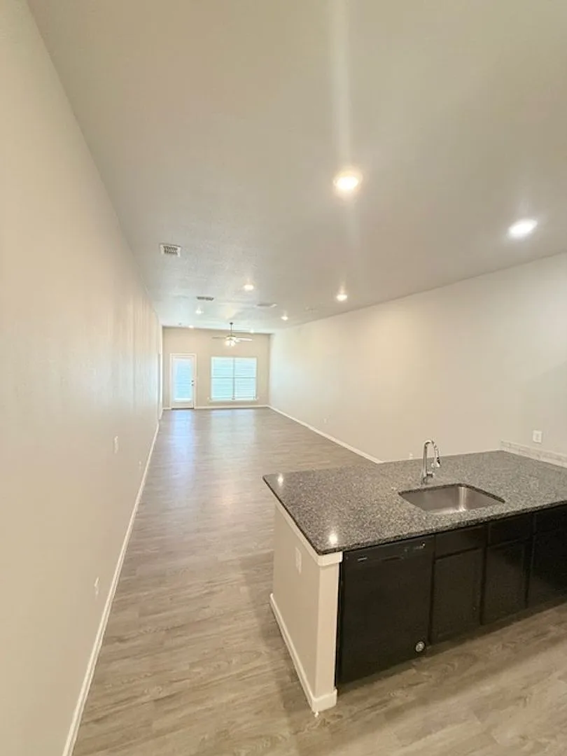 Upland Heights- 9712 Saratoga — Photo 2