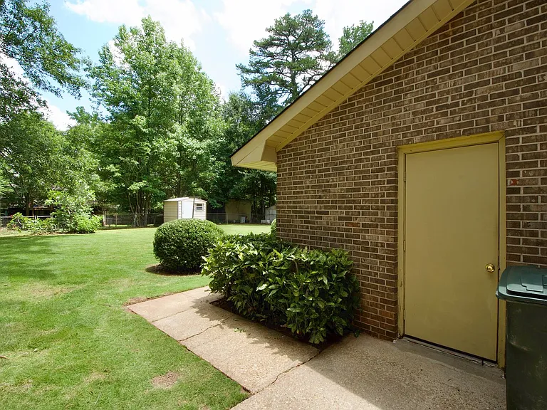 1109 Drew Ln — Photo 19