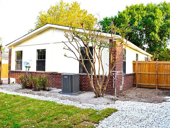 2nd image of 14610 Seminole Dr