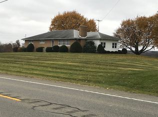 1284 Mercer Grove City Rd, Mercer, PA 16137