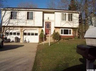 10321 Smugglers Cv, Aurora, OH 44202