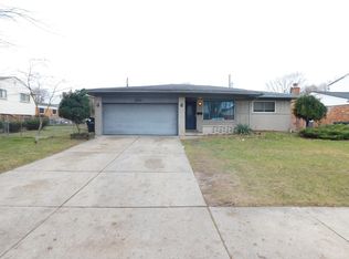 35251 Malibu Dr, Sterling Heights, MI 48312