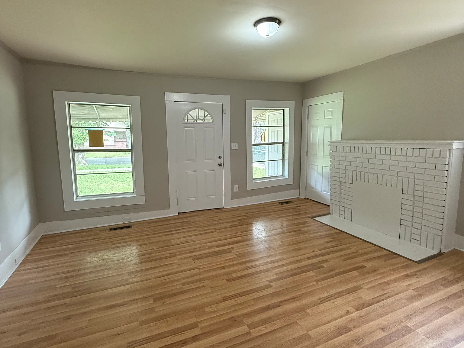 4 bed, 1568 sqft, $1,300 — Photo 2