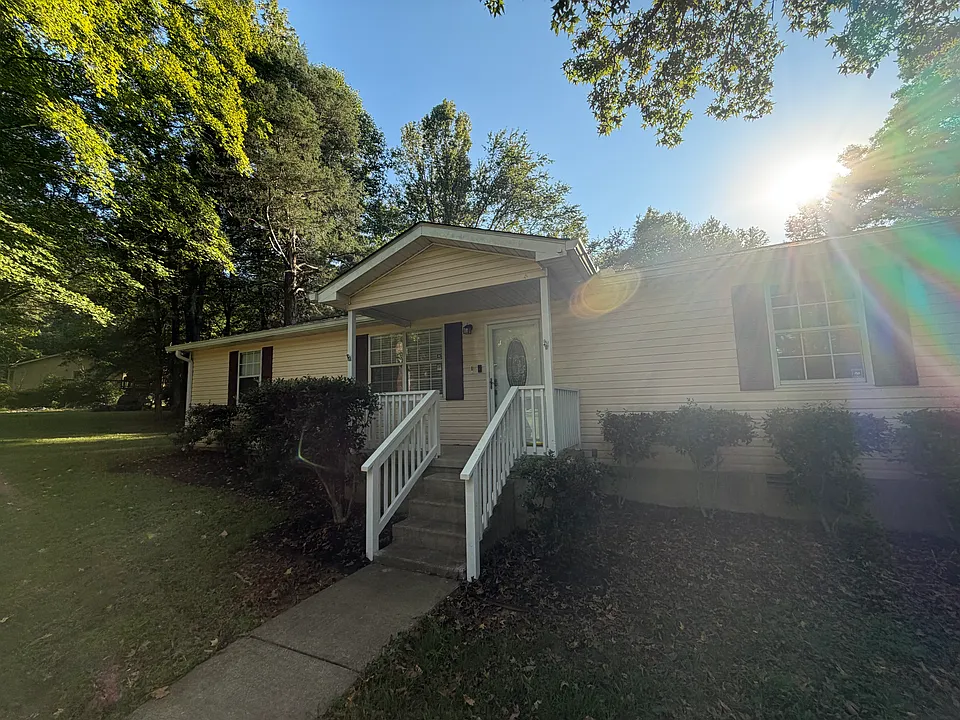 3633 Thomasville Rd