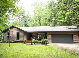 15283 Prairie Rd, Three Oaks, MI 49128