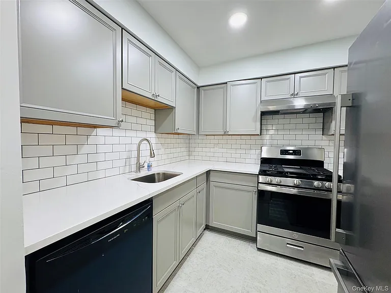 1 Ruth Ct — Photo 3