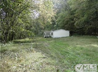 1303 Duffer Hollow Rd, Bethpage, TN 37022