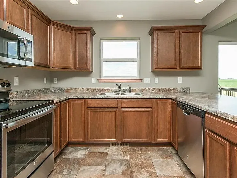 3703 English Glen Ave — Photo 3