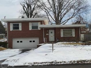 112 Fairfax Dr, Huntington, WV 25705