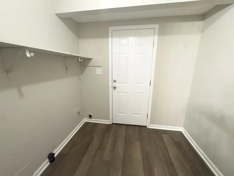 436 Henry St — Photo 12