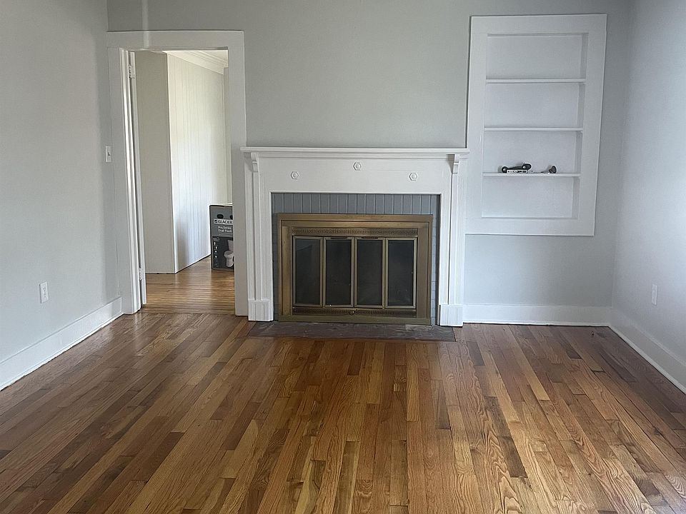 1st image of 2313 E 40th St