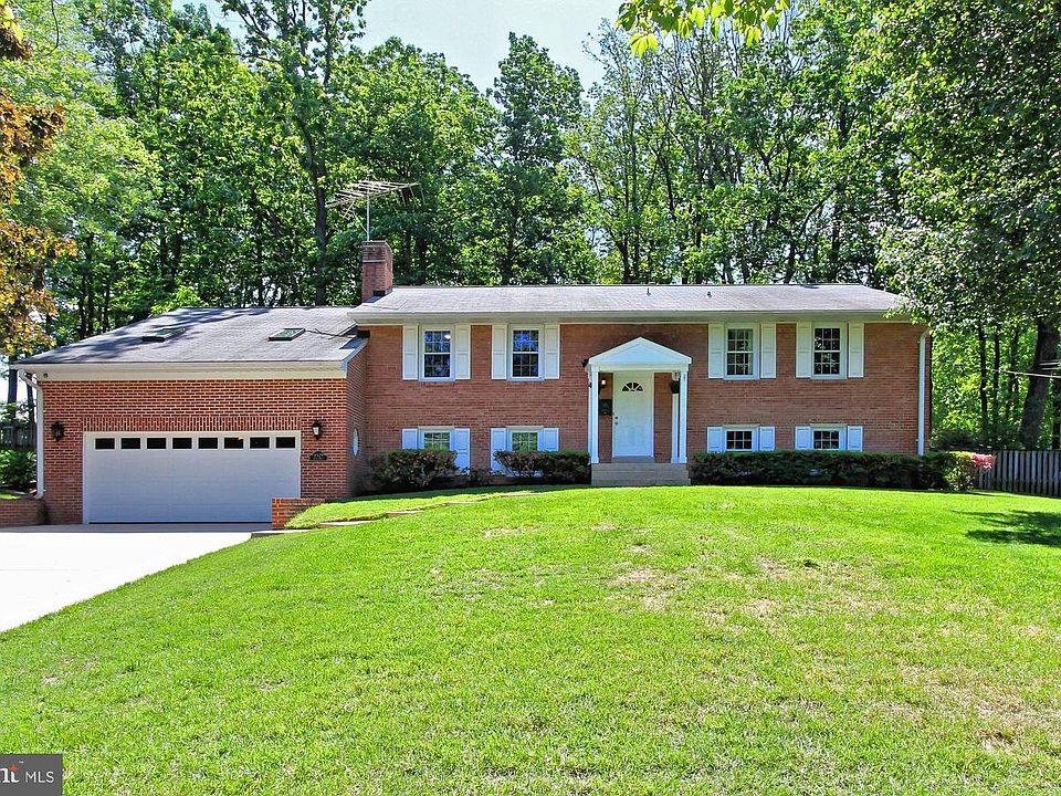 1st image of 4429 Stark Pl