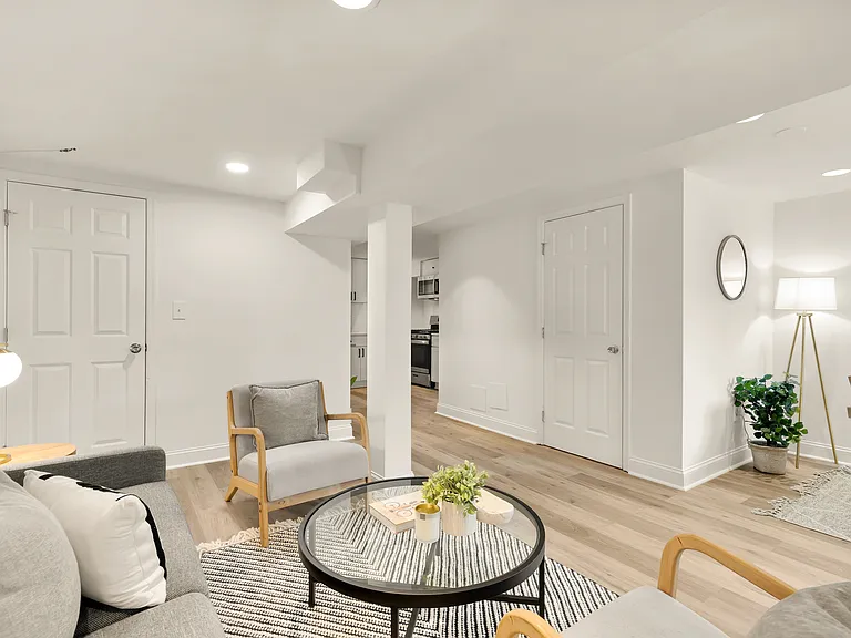 807 Jefferson St NW #1 — Photo 3
