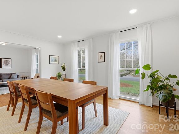 5th image of 3623 Chevington Rd