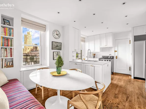 215 East 72nd Street image 5 of 13