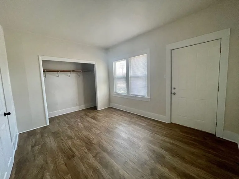 303 S Taylor St — Photo 7