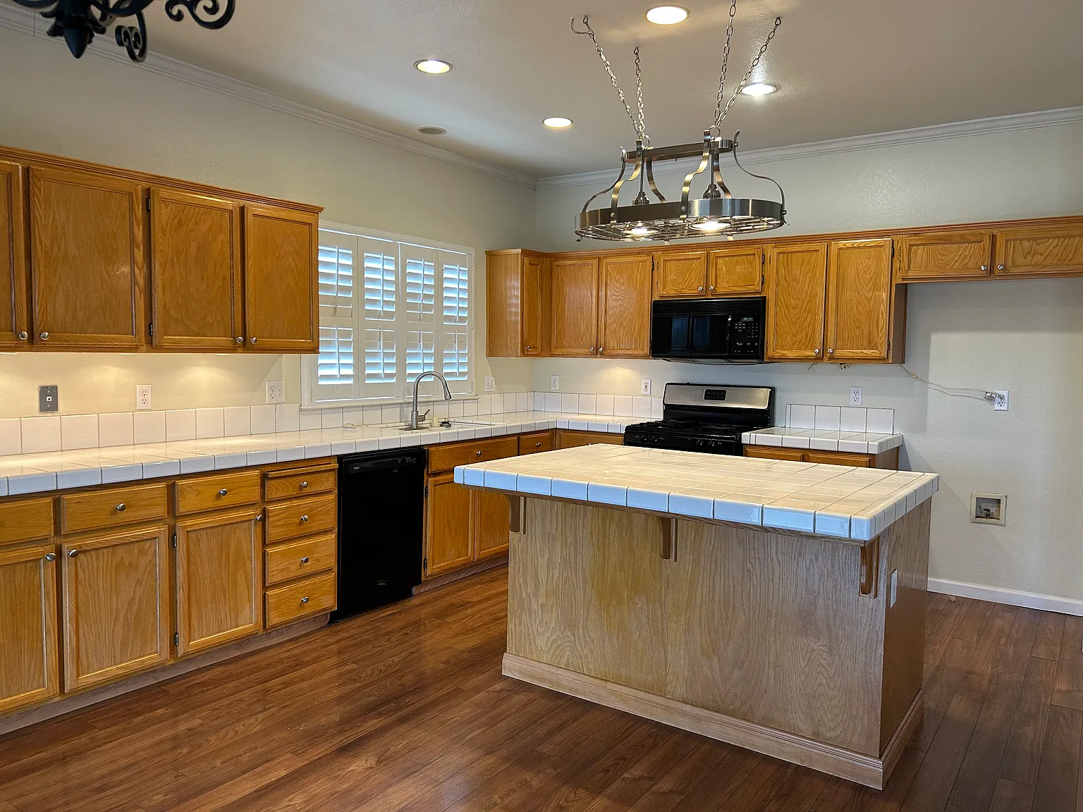 Haney Ln, Stockton — Photo 4