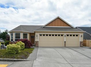 1123 N 8th Way, Ridgefield, WA 98642