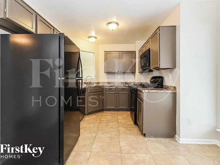 2322 Piddler Dr — Photo 10
