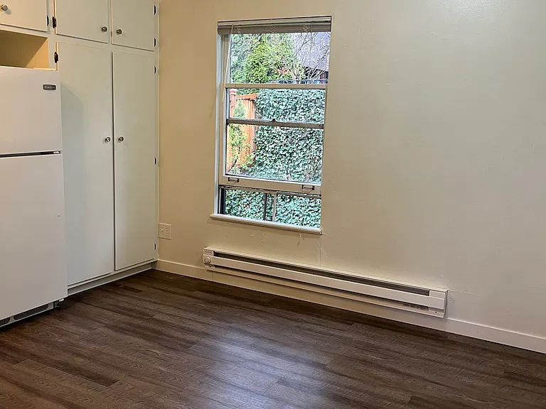 1020 Belmont Ave E #3 — Photo 8