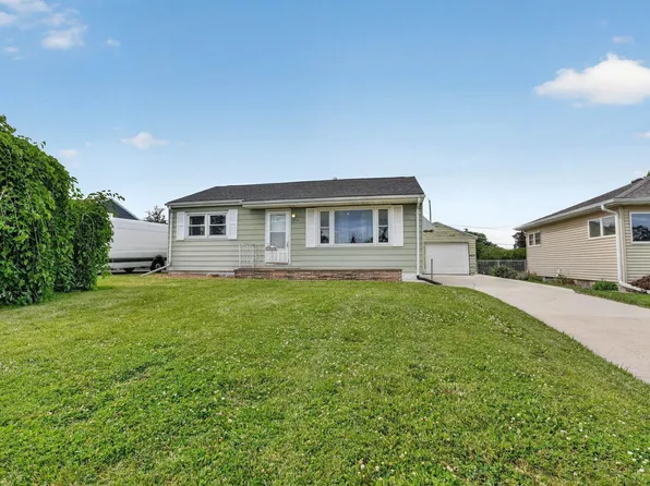 1841 Glenny Ave, Waterloo, IA 50702