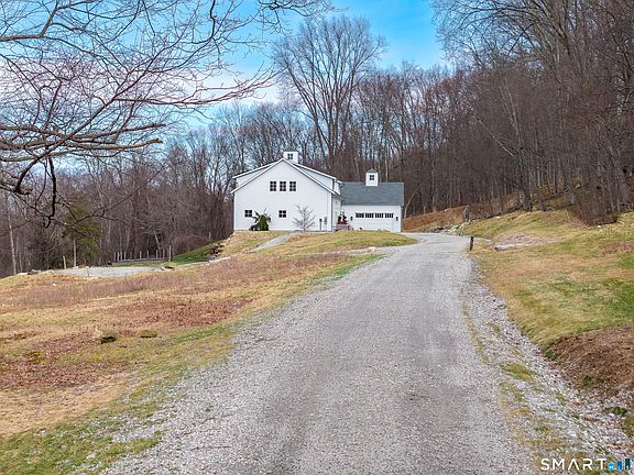 3rd image of 5 Upland Pastures Road