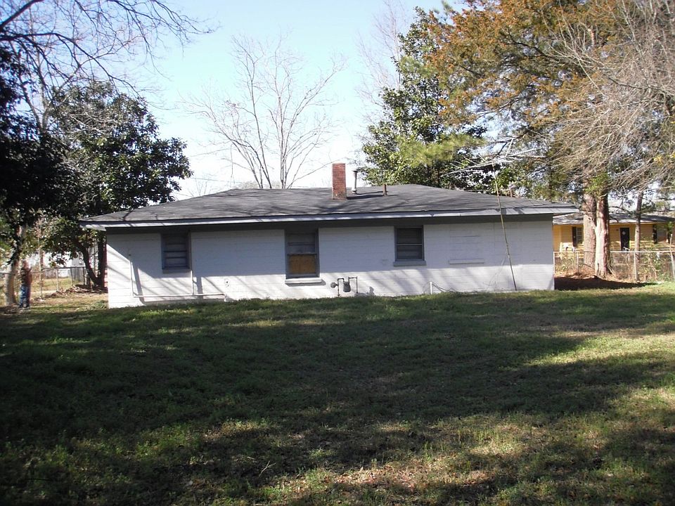 2nd image of 2806 Vance Rd