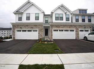 85 Mustang Dr, Englishtown, NJ 07726