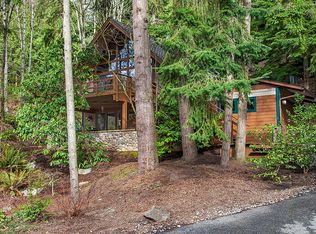9104 SE 53rd Pl, Mercer Island, WA 98040
