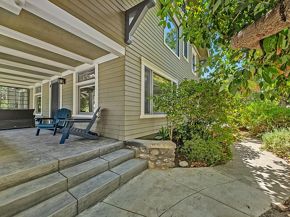 3rd image of 1103 Fairview Ave #1