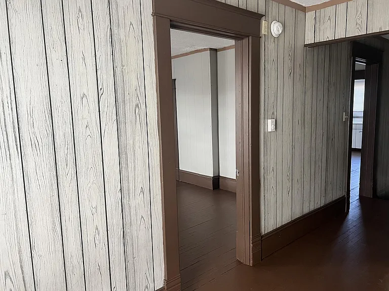 500 Straley Ave #4 — Photo 9